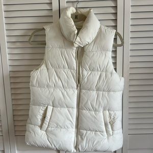 Old Navy Puffer vest